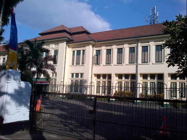 Siswi SMAN 3 Bandung melompat dari lantai tiga. Foto: foursquare.com/Afwin Z