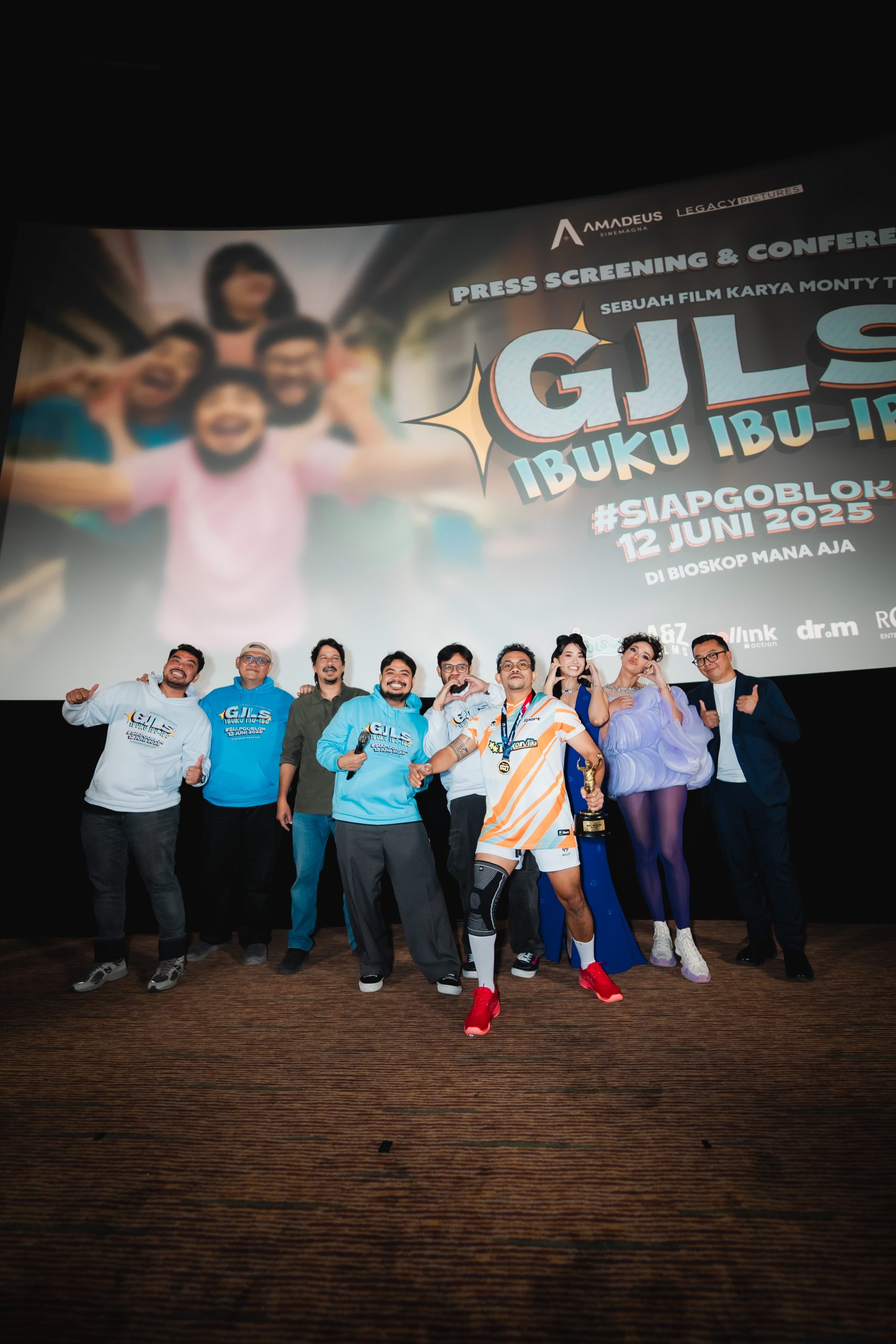 TUTURPEDIA - GJLS: Ibuku Ibu-Ibu Gelar Gala Premiere Penuh Warna – Siap Bikin Penonton Ketawa Mulai 12 Juni 2025!
