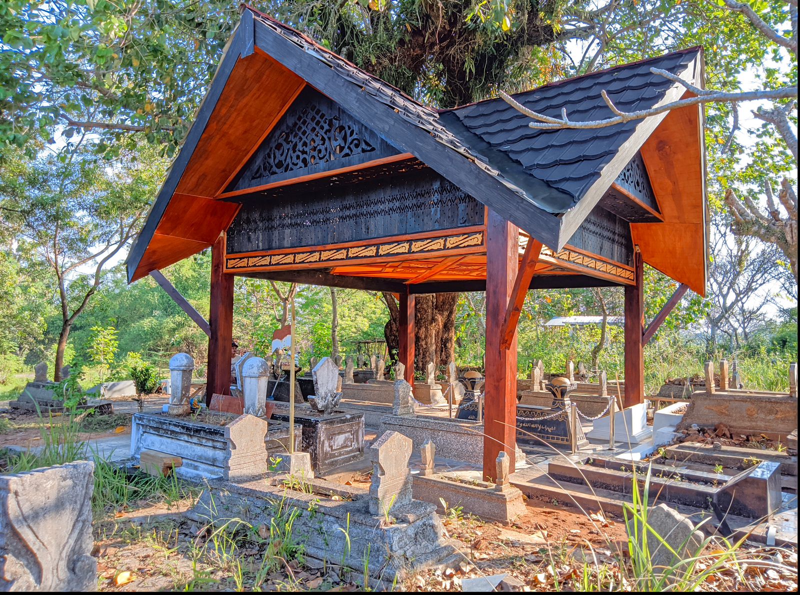 Makam tokoh perempuan Aceh Pocut Meurah Intan. Foto: Dok. Lilik Yuliantoro