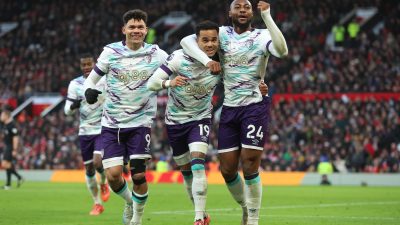 TUTURPEDIA - Rangkuman Matchweek 17 Liga Inggris 2024/25: Hujan Gol di Laga Liverpool vs Spurs, Duo Manchester Hancur Lebur