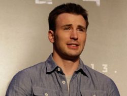 Awal Mula Rumor Chris Evans Selingkuh Usai Istri Melahirkan, Viral dari Blind Item TikTok