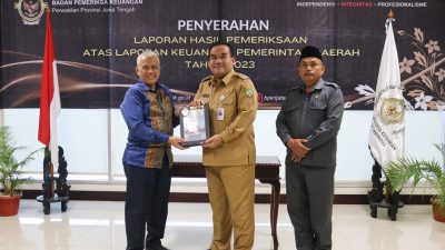 TUTURPEDIA - Alhamdulillah! Blora Kembali Terima Penghargaan Opini WTP, Bupati: Ini Jadi Acuan untuk Lebih Baik Lagi