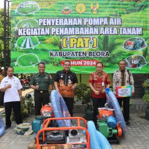 164 Kelompok Tani di Blora Terima Bantuan Pompa Air dari Kementan