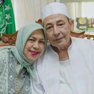 Syarifah Salma Istri Habib Luthfi bin Yahya Meninggal Dunia, Simak Kisah Inspirasinya!