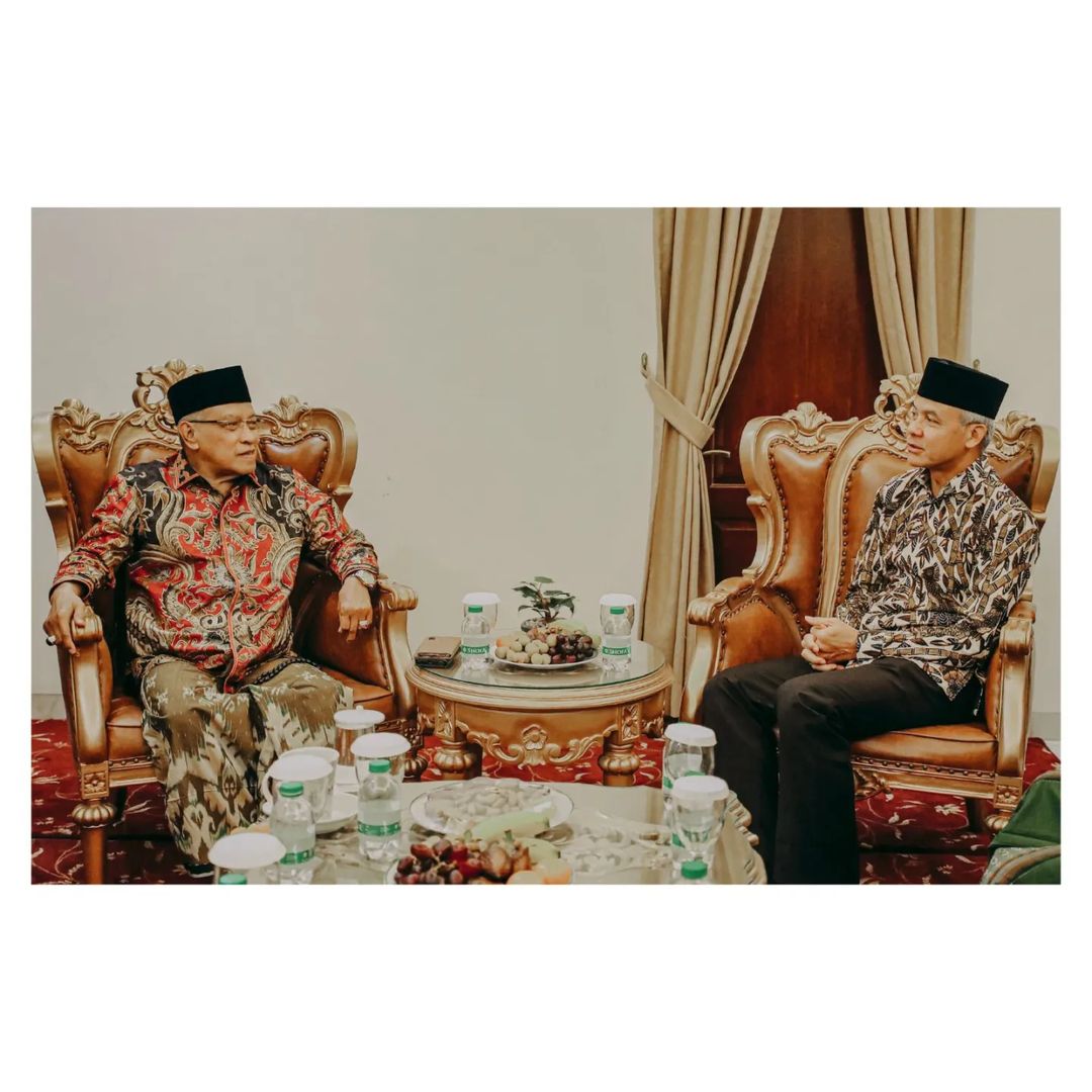Bakal Capres Ganjar Pranowo bertemu dengan mantan ketua umum PBNU KH Said Aqil Siroj. FOTO: Instagram.com/ganjar_pranowo