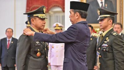 Presiden Joko Widodo (Jokowi) resmi melantik Jenderal TNI Agus Subiyanto sebagai Panglima TNI pada Rabu, 22 November 2023. FOTO: Tangkapan layar YouTube Sekretariat Presiden.