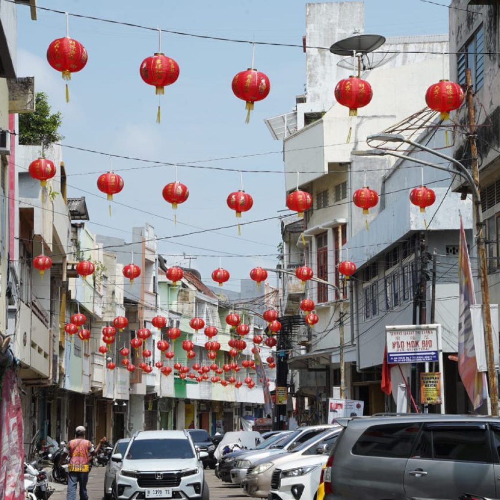 TUTURPEDIA - Sambut Imlek, Kawasan Pecinan Semarang Dihiasi 500 Lampion