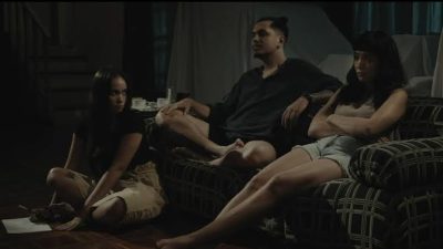 TUTURPEDIA - Kalut dan Maut, Tekat melawan Takut, serta Debar dalam Samar (Sebuah Review untuk Film Samar karya Renaldo Samsara)