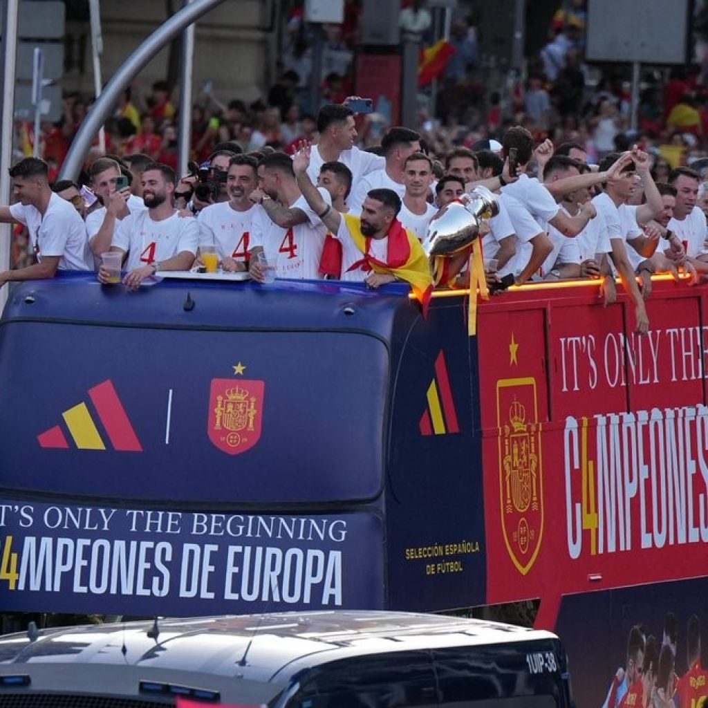 Gegara Kelakuan Penggemar di EURO 2024, 7 Federasi Kena Denda UEFA