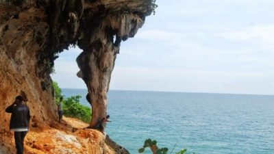 Pesona Gili Iyang yang memiliki kadar oksigen terbaik kedua di dunia. FOTO: Website Kabupaten Sumenep