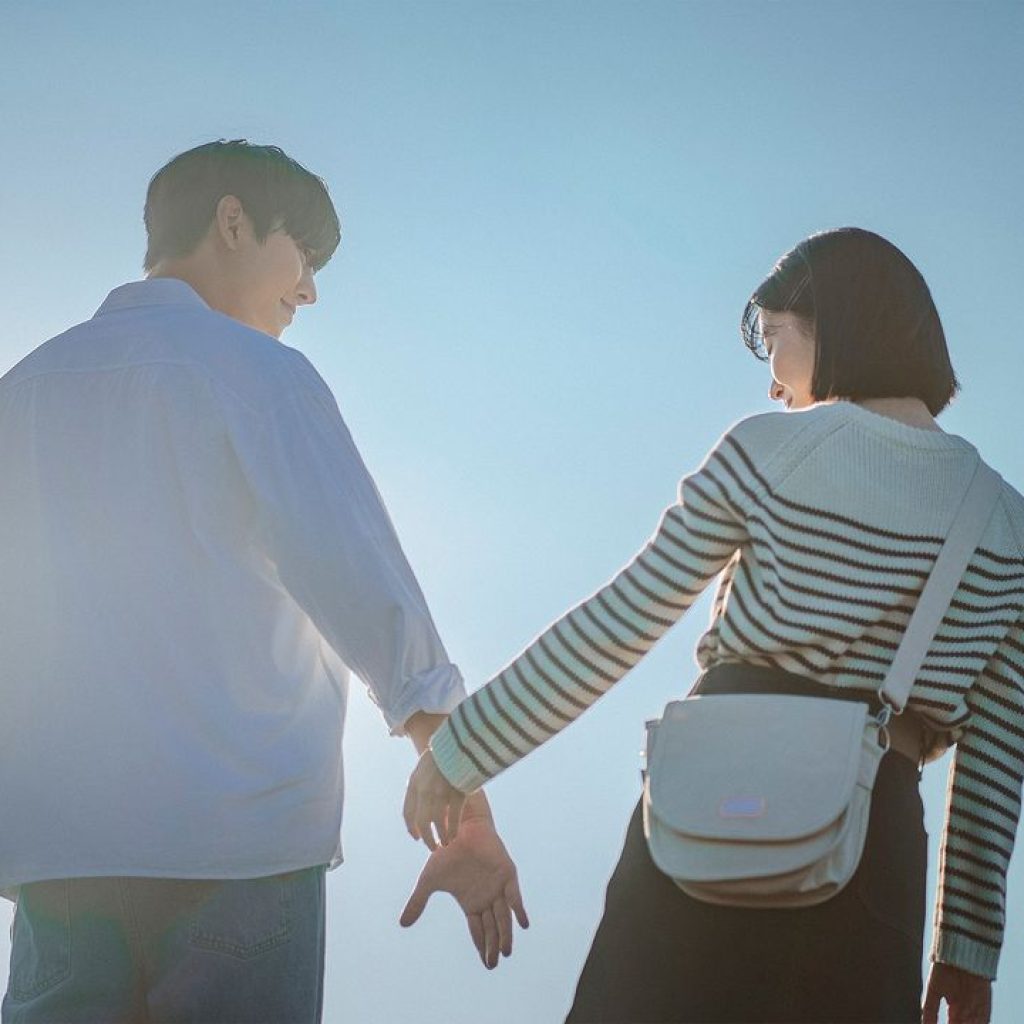 Drama Korea A Time Called You telah tayang di Netflix. FOTO: Instagram.com/netflixid