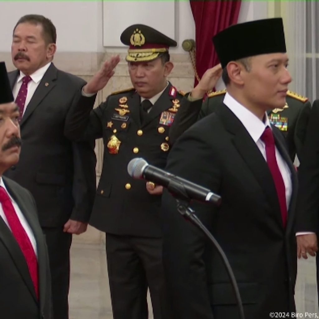 Reshuffle Kabinet Jokowi: Hadi Tjahjanto Dilantik Jadi Menko Polhukam dan AHY Menteri ATR/BPN 
