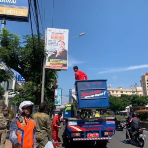 Bawaslu Kota Semarang Terus Lakukan Pembersihan APK hingga H-1 Pemilu 2024