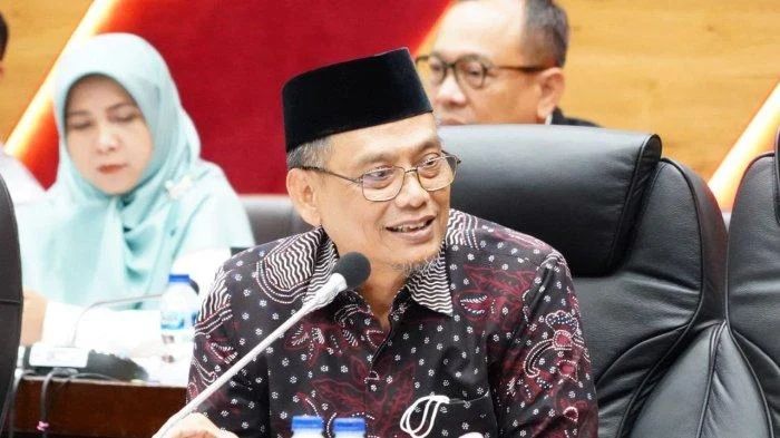 Abdul Fikri Faqih Wakil Ketua DPR RI Komisi X ungkap penolakan dana BOS untuk program makan siang gratis. Foto: instagram.com/afikrifaqih