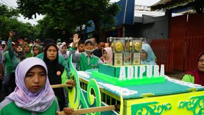TUTURPEDIA - Seorang Petugas Kebersihan, Mbah Lasti Jadi Kebanggaan Bupati Blora