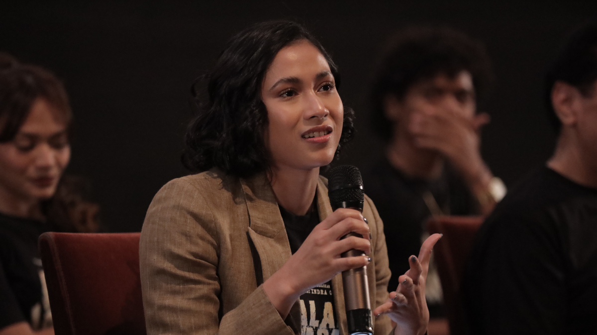 Aghniny Haque saat ceritakan proses syuting film Malam Para Jahanam. Foto: Dok. Sarah Limbeng
