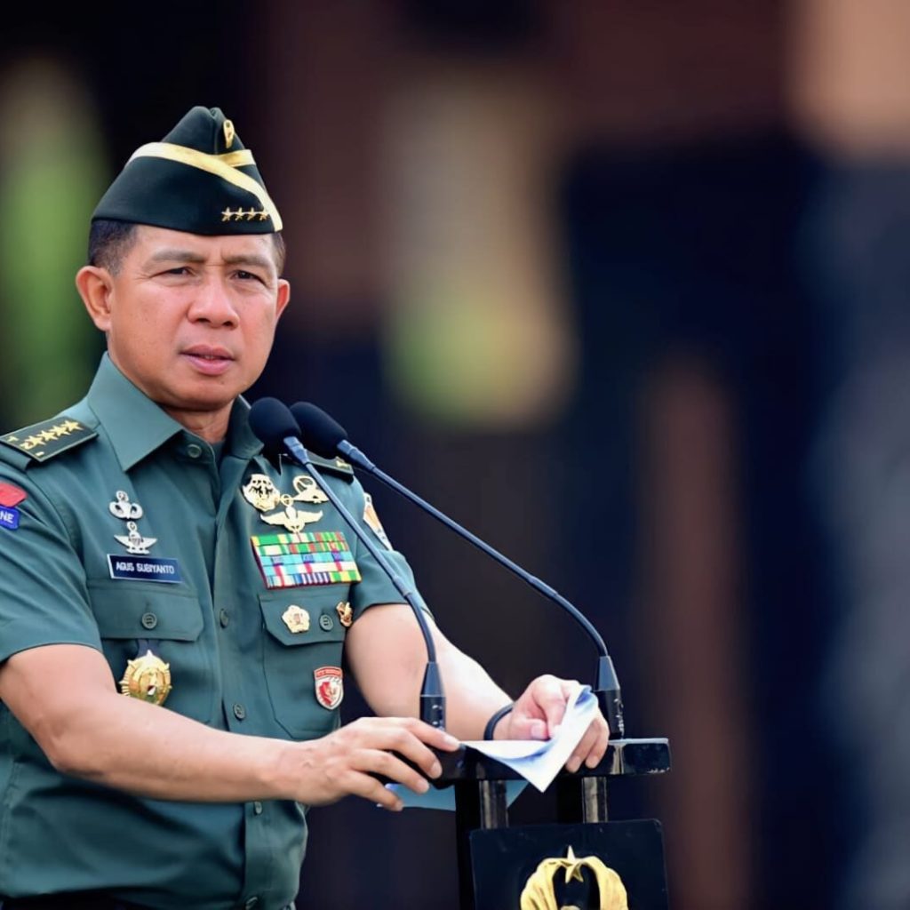 Jenderal Agus Subiyanyo dilantik menjadi Panglima TNI oleh Presiden Jokowi. Foto: tniad.mil.id
