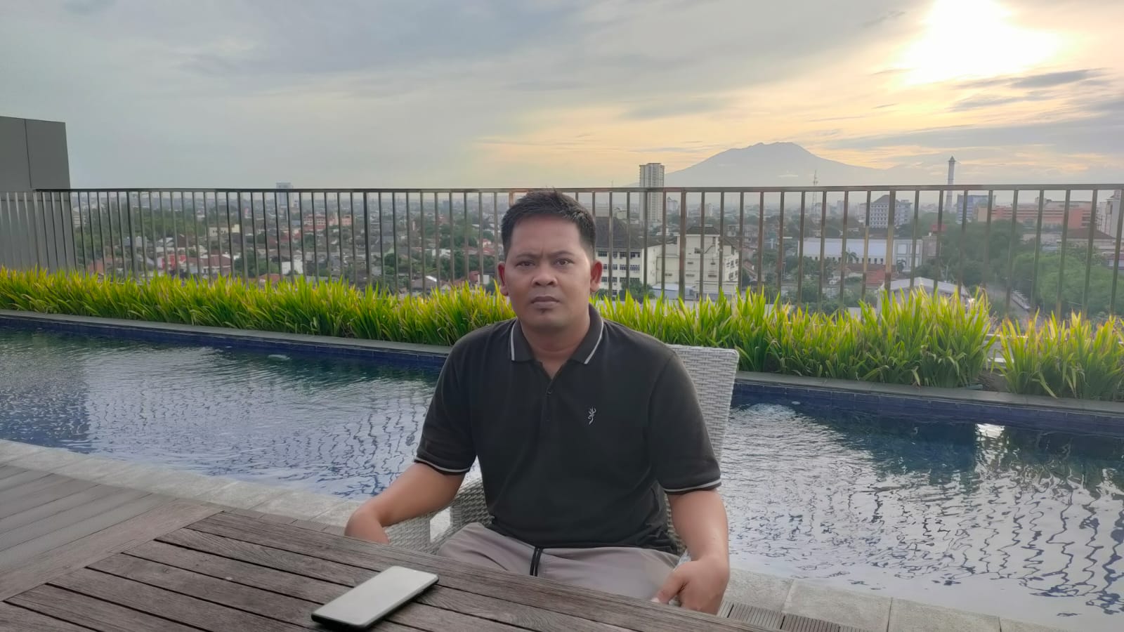 TUTURPEDIA - Ahmad Adirin Terbitkan Buku Ketiga Berjudul ‘Ketut Sanjaya, Jejak Kesenian Si Anak Dangdut’