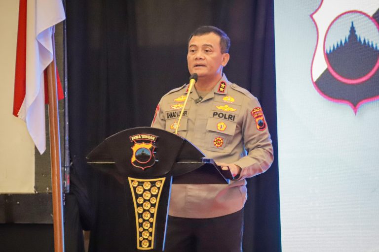 Partai NasDem resmi mengusung Ahmad Luthfi dan Kaesang Pangarep di Pilkada Jateng. Foto: humas.polri.go.id