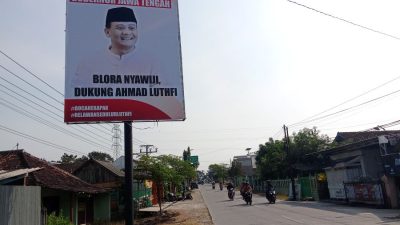 Baliho Kapolda Jateng, Irjen Pol Ahmad Luthfi sebagai calon gubernur. Foto: Dok. Lilik YuliantoroBaliho Kapolda Jateng, Irjen Pol Ahmad Luthfi sebagai calon gubernur. Foto: Dok. Lilik Yuliantoro