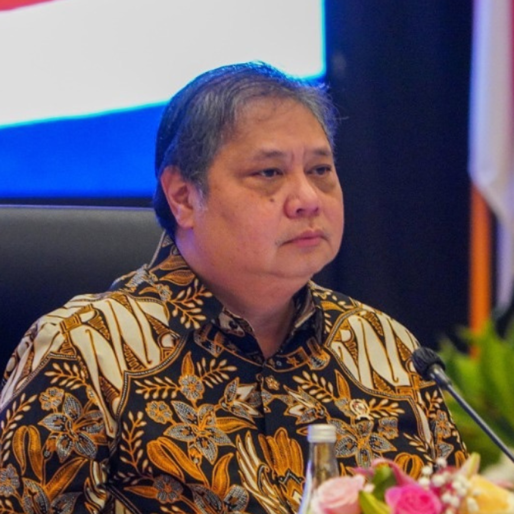 Bantah Pernyataan Luhut, Airlangga Sebut Pembatasan BBM Subsidi akan Dirapatkan Kembali 