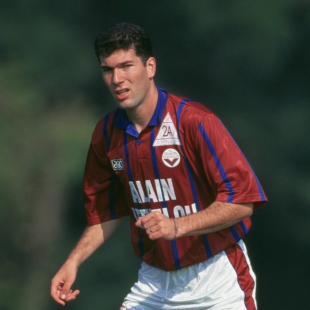 Akademi sepak bola Bordeaux yang telah sukses melahirkan Zidane bangkrut. Foto: x.com/footballontnt