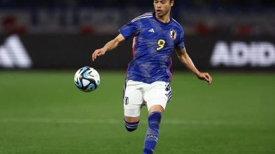 Alami Cedera Engkel, Kaoru Mitoma Diragukan Bisa Tampil Bareng Timnas Jepang di Piala Asia