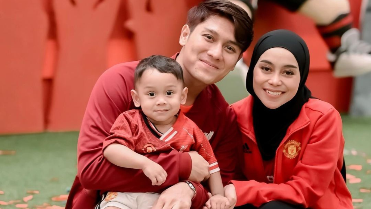 TUTURPEDIA - Alasan Rizky Billar dan Lesti Kejora Mengganti Nama Anak dari Leslar Menjadi Levian