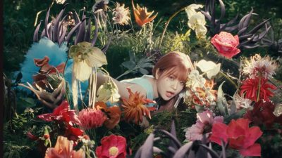 TUTURPEDIA - Red Velvet Rilis Album 'Cosmic,' Sajikan MV Indah ala Film Midsommar