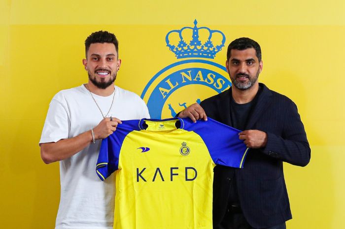 Alex Telles. Foto: Twitter @FabrizioRomano.