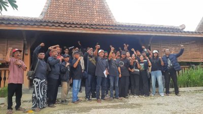 TUTURPEDIA - Jelang Pemilu 2024, Masyarakat Peduli Demokrasi Gelar Ruwatan