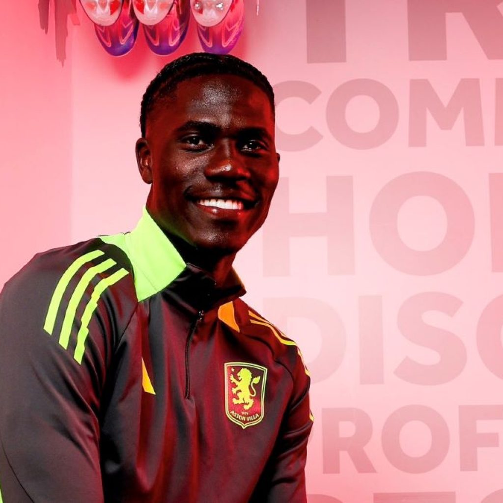 Amadou Onana gabung ke Aston Villa. Foto: x.com/AVFCOfficial