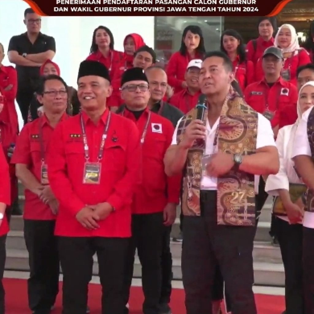 Andika Perkasa dan Hendrar Prihadi resmi mendaftarkan diri sebagai cagub-cawagub Jateng dalam Pilkada 2024. Foto: Tangkapan Layar YouTube KPU Jateng
