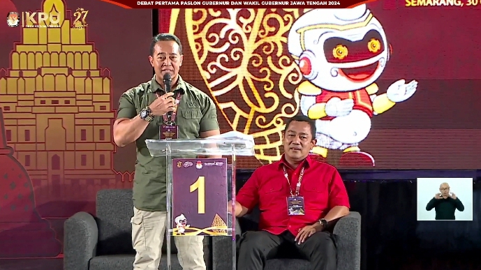 Andika Perkasa menyampaikan visi misi dalam debat perdana Pilgub Jateng 2024 di Marina Convention Center (MCC) Rabu (30/10/2024). Foto: Tangkapan Layar YouTube KPU Jateng