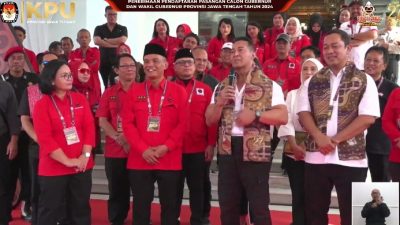 Andika Perkasa dan Hendrar Prihadi resmi mendaftarkan diri sebagai cagub-cawagub Jateng dalam Pilkada 2024. Foto: Tangkapan Layar YouTube KPU Jateng