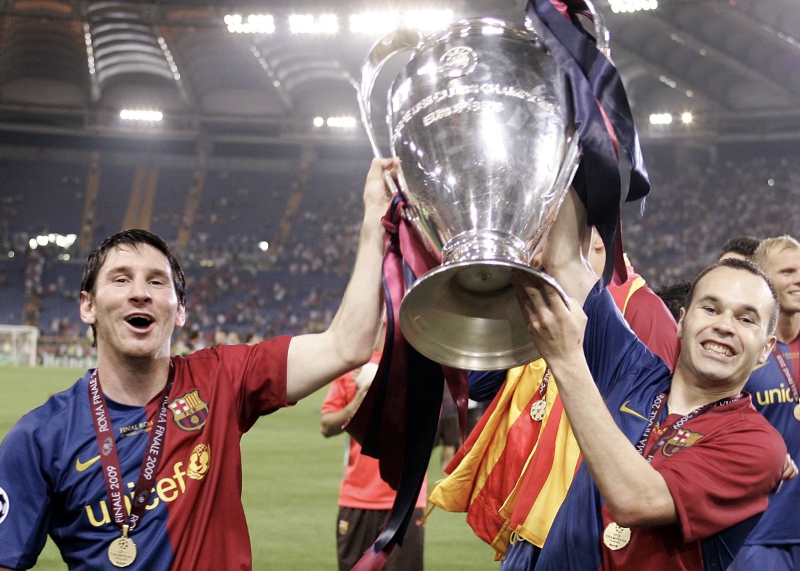 Pesan Lionel Messi untuk Andres Iniesta. Foto: x.com/FCBarcelona
