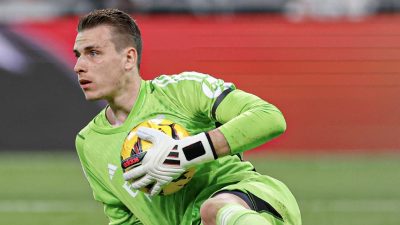 Andriy Lunin melanjutkan kontrak dengan Real Madrid. Foto: x.com/realmadrid