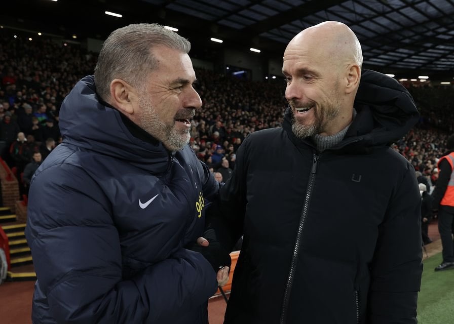Ange Postecoglou dan Erik ten Hag. Foto: x.com/centredevils