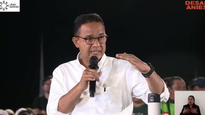 Anies berkomitmen mengkaji ulang UU Cipta Kerja jika terpilih jadi Presiden RI. Foto: Tangkapan Layar YouTube Anies Baswedan