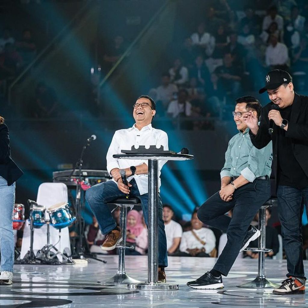 Kiky Saputri sebut strategi Anies live di TikTok brilian. Foto: instagram.com/ahmadsahronicenter_official