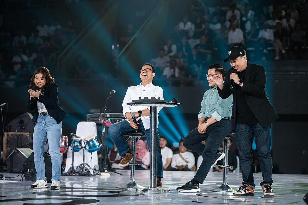 Kiky Saputri sebut strategi Anies live di TikTok brilian. Foto: instagram.com/ahmadsahronicenter_official