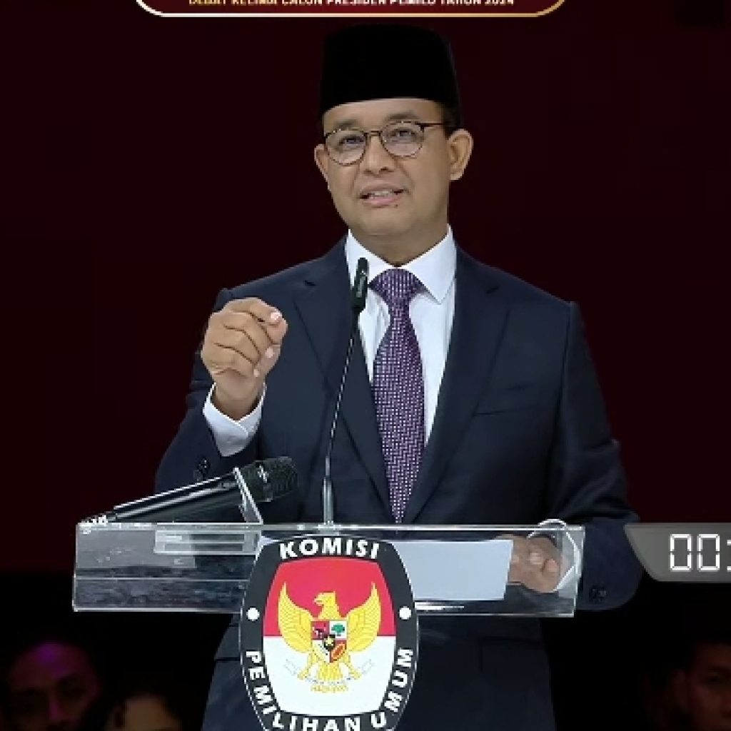 TUTURPEDIA - Anies Sindir Pembagian Bansos Jokowi saat Debat Capres 2024