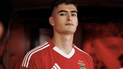 MU dikabarkan ingin rekrut Antonio Silva. Foto: x.com/SLBenfica