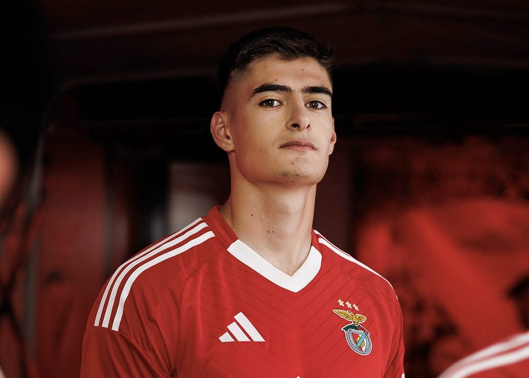 MU dikabarkan ingin rekrut Antonio Silva. Foto: x.com/SLBenfica
