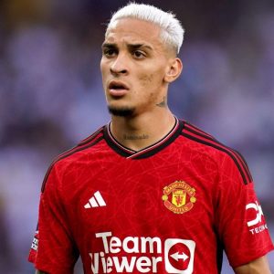 Manchester United Siap Terima Proposal ‘Rumah’ Baru untuk Antony dan Donny Van De Beek