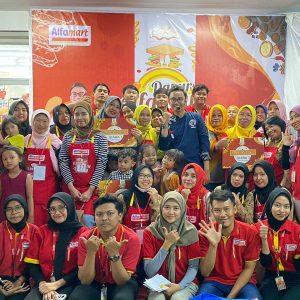 Lewat Demo Masak, Alfamart Ajak Masyarakat Hidangkan Pindang Khas Kudus