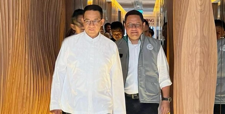 Ari Yusuf Amir dan tim hukum AMIN menyampaikan isi gugatan sengketa Pilpres 2024. Foto instagram.comariyusufamir