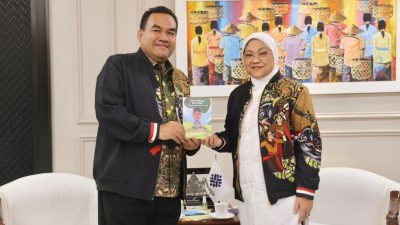 TUTURPEDIA - Kurangi Angka Pengangguran di Blora, Bupati Arief Rohman Lobi Kemenaker