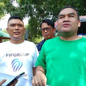 FIF Group Bersama PWI Blora Salurkan Bantuan Air Bersih untuk Warga Terdampak Kekeringan
