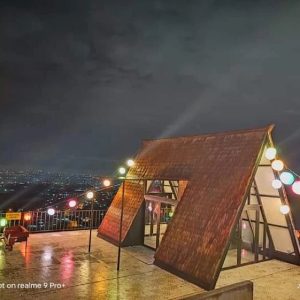 Arjasari Rock Hills Jadi Spot Lihat Sunset Terbaik di Bandung, Berikut Harga Tiket, Lokasi dan Wahananya!